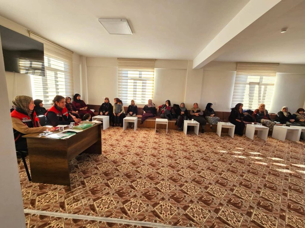 Kadın Çiftçilere Yönelik Destekleyici Eğitim Faaliyetleri Sürüyor