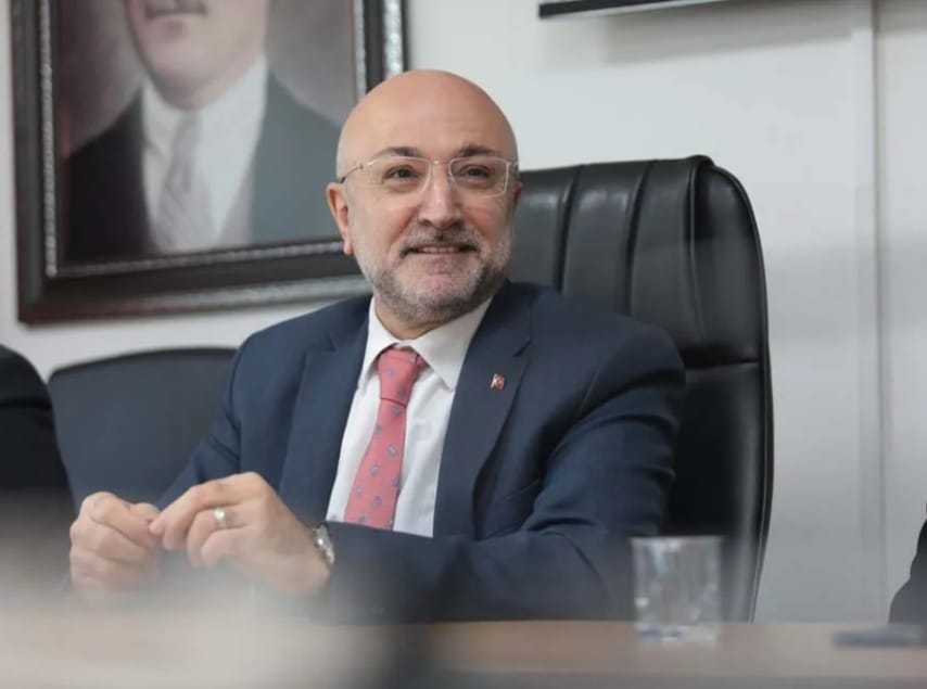 “ÖĞRETMENLERİMİZ, GELECEĞİMİZİ MAYALAYAN İRFAN USTALARIDIR “