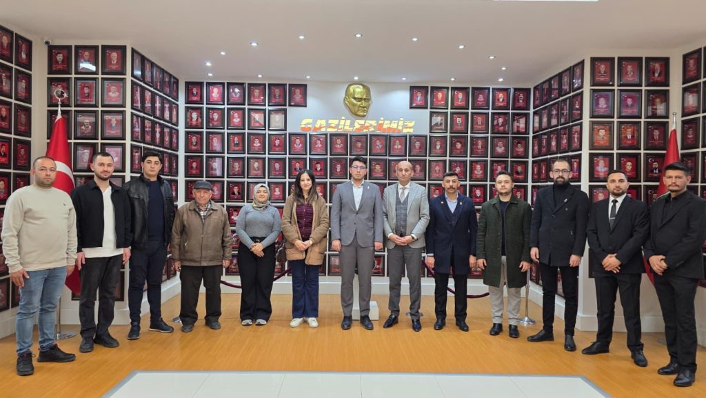 ZAFER PARTİSİ’NDEN ŞEHİT VE GAZİ AİLELERİ DERNEĞİNE ZİYARET