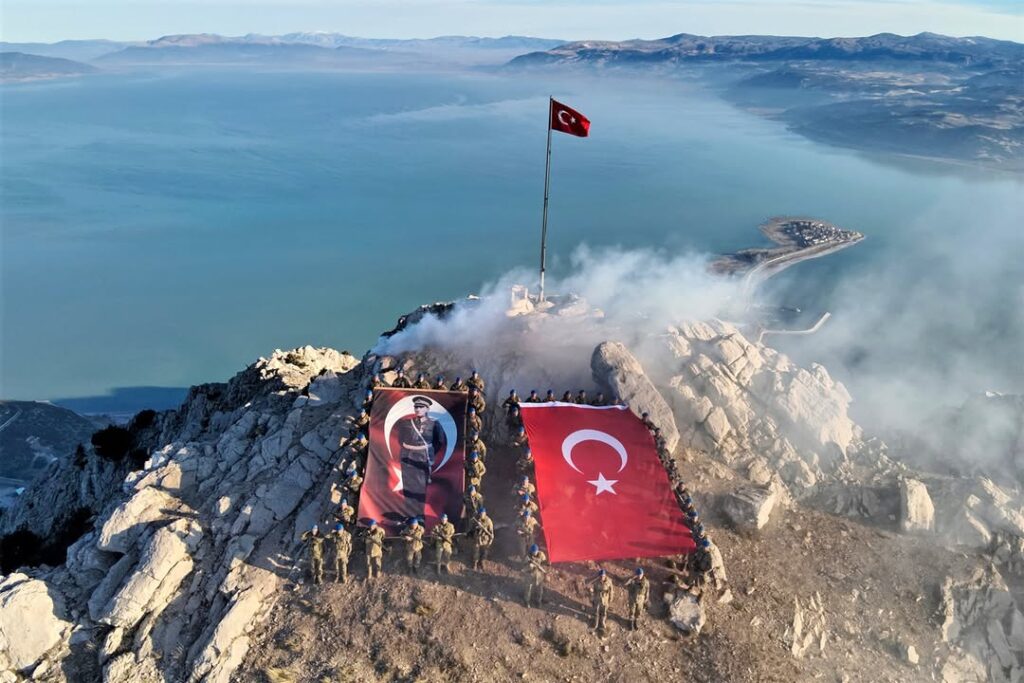 T.C. Millî Savunma Bakanlığı’ndan Komando Eğitimi Tatbikatı