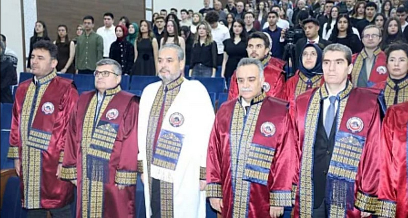 AFSÜ  DHF’DE BEYAZ ÖNLÜK GİYME TÖRENİ