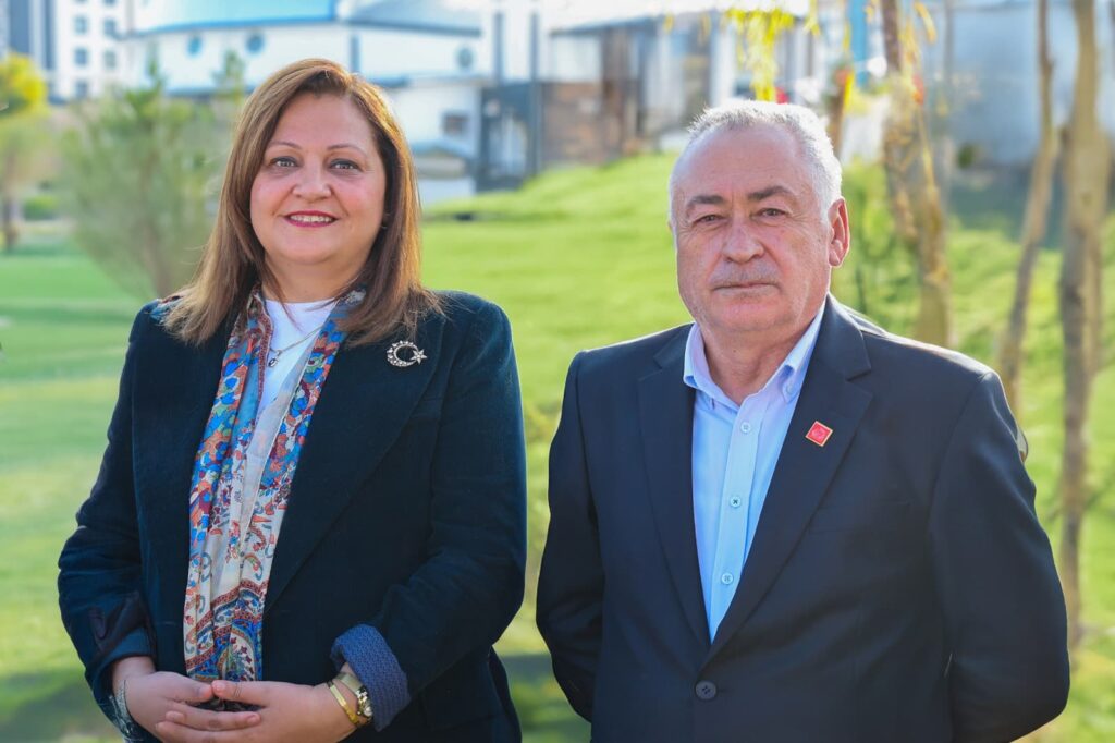 “BEĞENİ CEZASI” SAĞLIK EMEKÇİLERİNE BASKI KABUL EDİLEMEZ