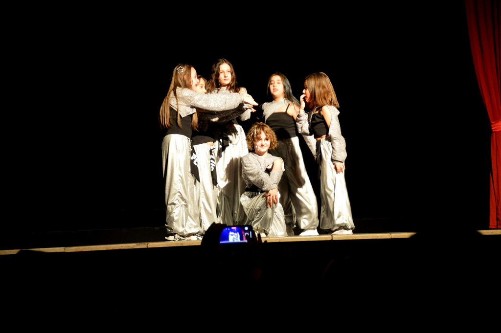 Sahne Onların, Alkışlar Ailelerden!