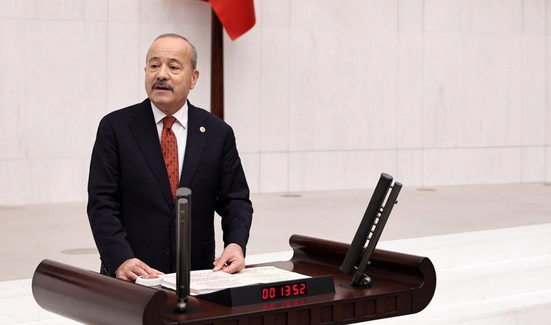 “EĞİTİMDE YENİ DİL: ‘AKRAN ZORBALIĞI’ DEĞİL, ‘AKRAN NEZAKETİ” OLMALI