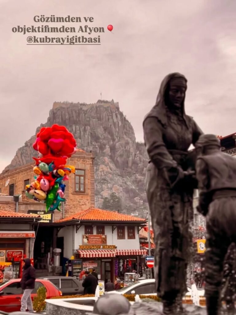 Afyonkarahisar Valisi Doç. Dr. Kübra Güran Yiğitbaşı’dan Teşekkür Mesajı