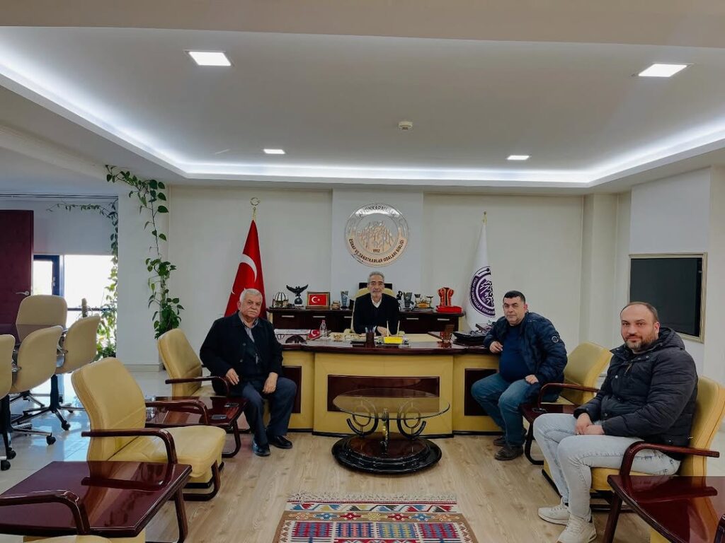 ANS Minibüs Durak Başkanı ve Esnaf, Afyonkarahisar Esnaf ve Sanatkarlar Odaları Birliği Başkanı’nı Ziyaret Etti