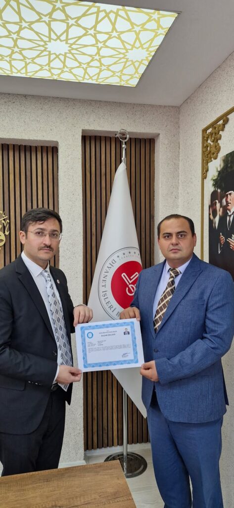 Kaymakamımız Mücahit Çetin, Kızılören İlçe Müftülüğü Personelini Başarı Belgesi ile Taltif Etti