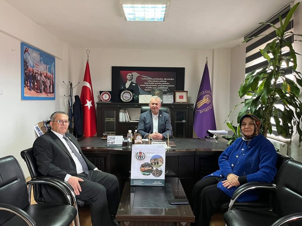 İhsaniye Belediye Başkanı Esnaf Odası Başkanını Ziyaret Etti