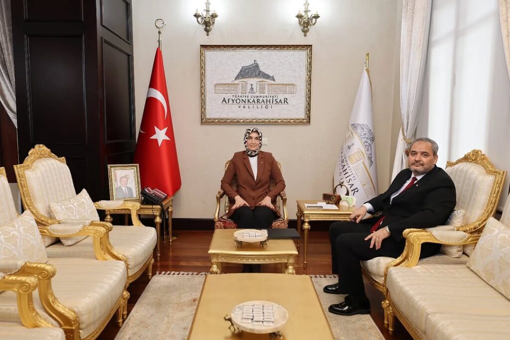 Afyonkarahisar Valiliği ve AFSÜ Rektörü, Milli Teknoloji Atölyesi İçin İş Birliği Protokolü İmzaladı