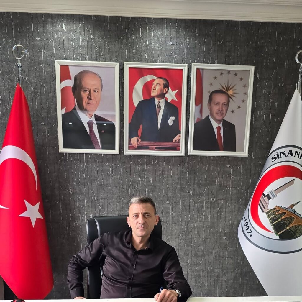 Sinanpaşa Belediye Başkanı Tolga Yıldırım’dan Hemşerilere Hayırlı Cuma ve İşler Dileği