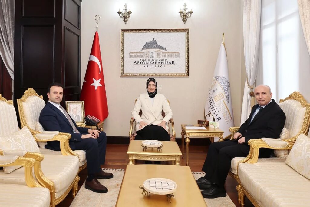 Afyonkarahisar Valiliği Doç. Dr. Kübra Güran Yiğitbaşı ve Sayıştay Denetçilerini Kabul Etti