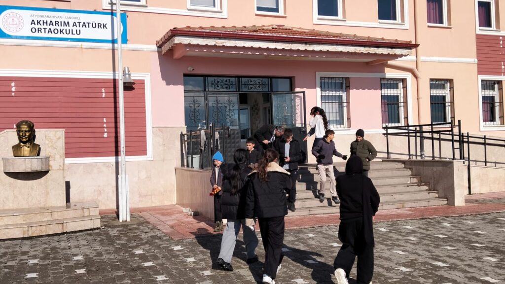Akharım Atatürk Ortaokulu’nda Örnek Uygulama