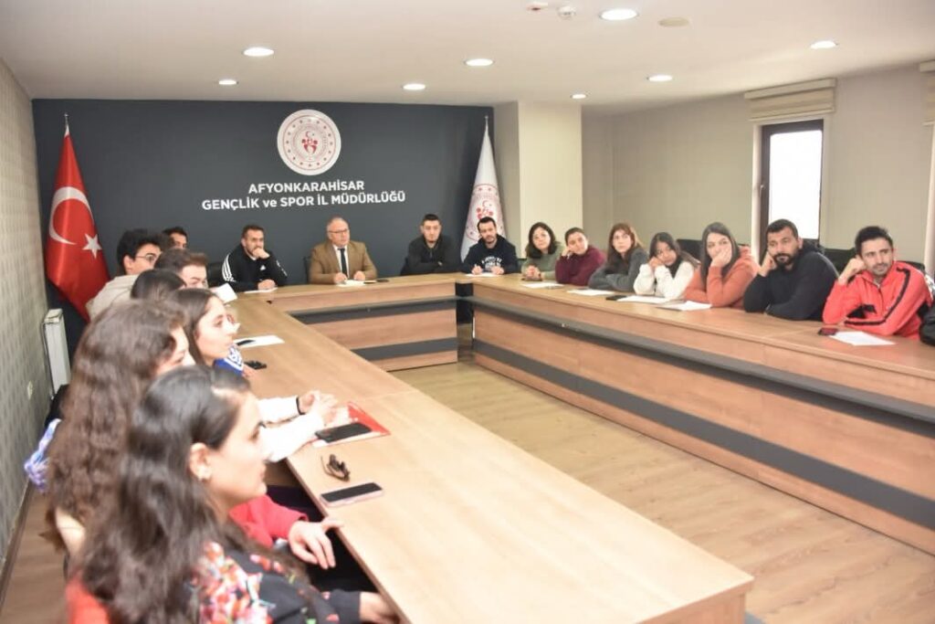 EYS Antrenörleri ile Değerlendirme Toplantısı Gerçekleştirildi