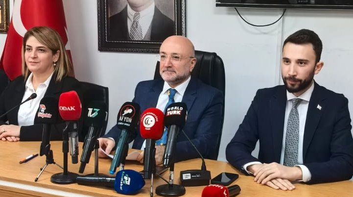 BURCU KÖKSAL AK PARTİYE KATILACAK MI?