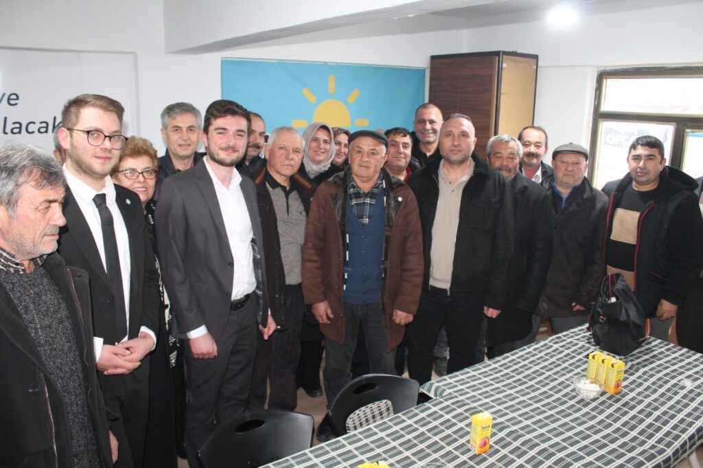 İhraç İstemiyle Gündeme Gelen Çay Belediye Meclis Üyeleri İYİ Parti’ye Geçti