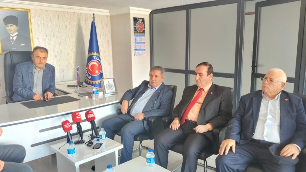 Emekli maaşı en az 45. BİN TL OLMALI