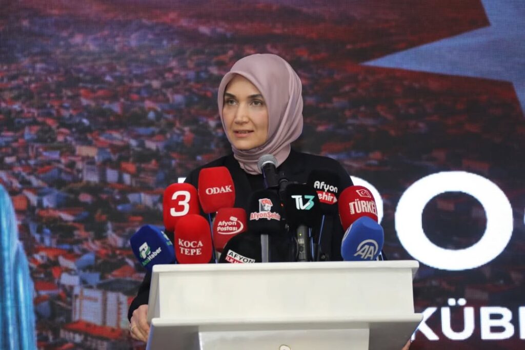 Afyonkarahisar Valiliği’nden Veda Programı