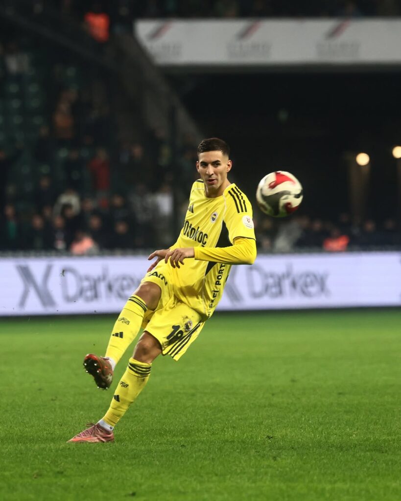 Fenerbahçe’den Mert Müldür’e Teşekkür