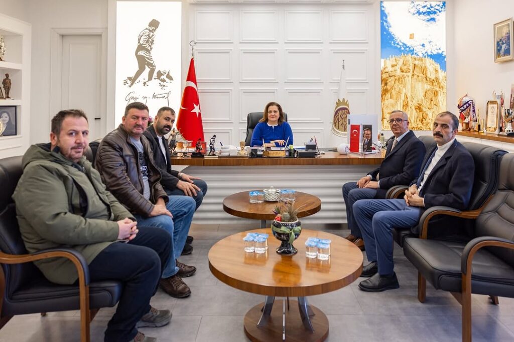 Damızlık Koyun Keçi Birliği Başkanı ve Yönetim Kurulu Üyeleri Görüş Alışverişinde Bulundu