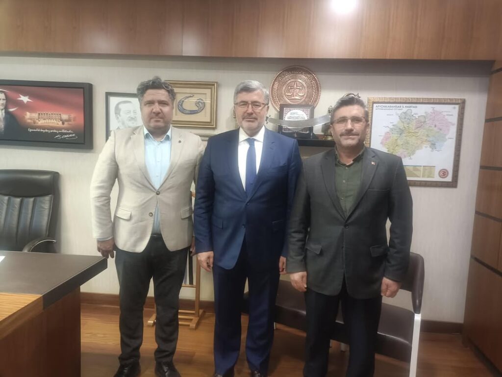 Ak Parti Milletvekili Ali Özkaya’dan Hocalar Belediye Başkanı Ali Arslan ve İGM Üyesi İsmail Özkuleli’ye Ziyaret