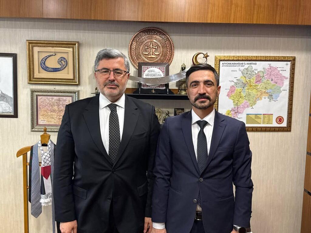 Ak Parti Afyonkarahisar Milletvekili Ali Özkaya, İhsaniye Gazlıgöl Belediye Başkanı Mustafa Güngör’ü Gazi Meclis’te Ağırladı