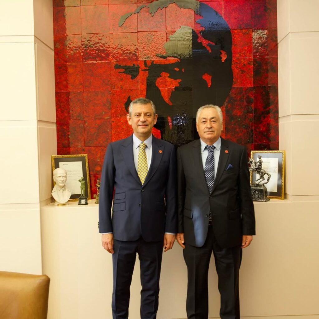 Keçiören Belediye Başkanlığından Ayrılan İl Başkanı Hasan Karadeniz’den CHP’ye Destek