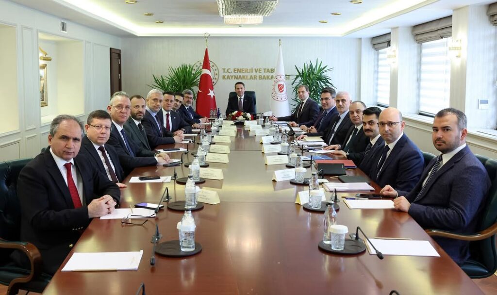 Enerji Bakanı Alparslan Bayraktar, Batı Anadolu’daki Milletvekilleri İle Bölge Ziyareti Gerçekleştirdi