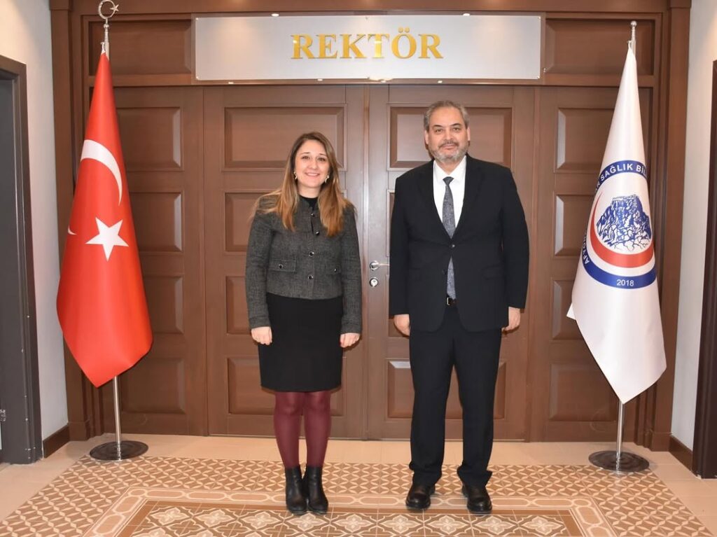 Afyonkarahisar Sağlık Bilimleri Üniversitesi Rektörü Prof. Dr. Adem Aslan, Baro Başkanı Av. Melahat İpek Yılmaz Göktürk’ü Kabul Etti