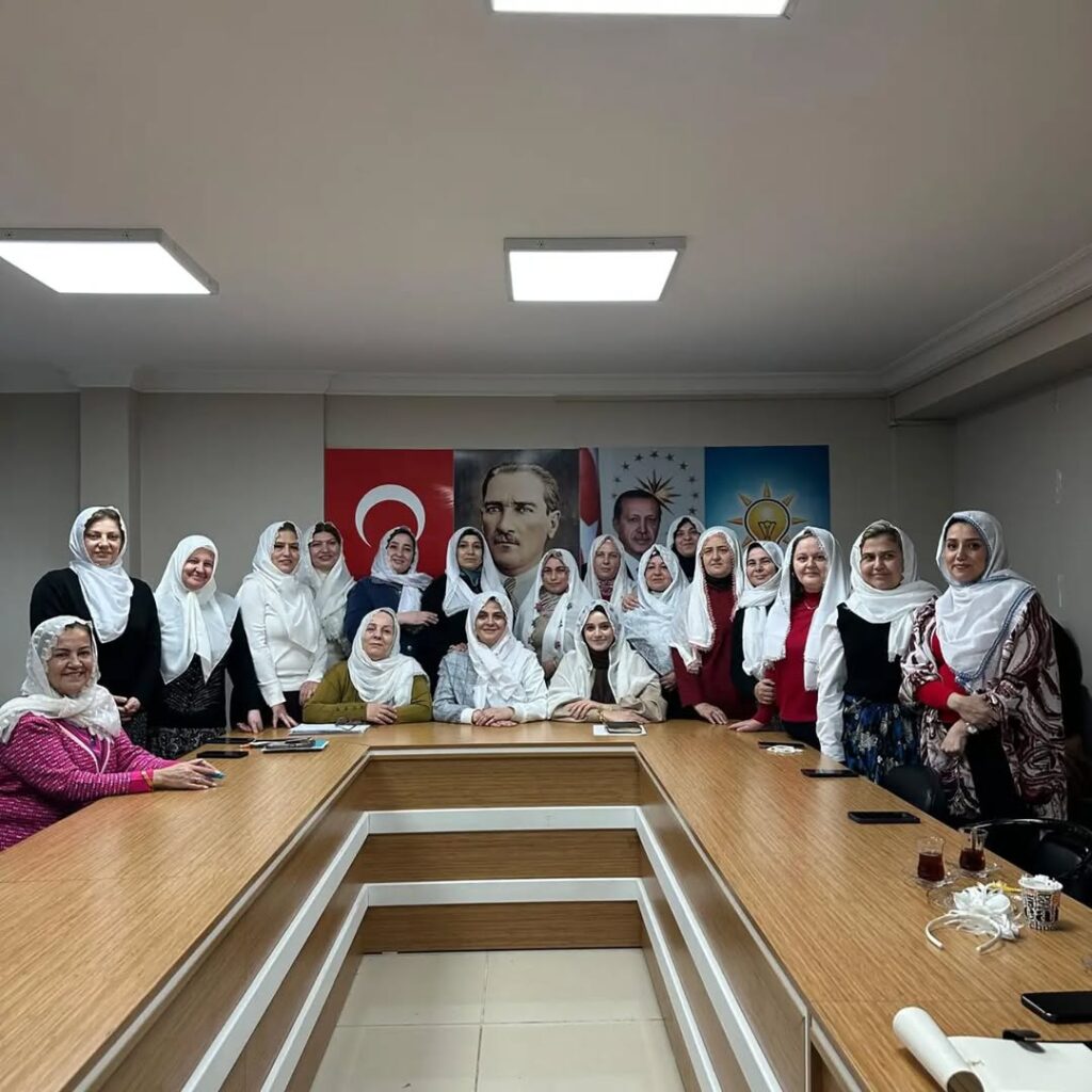 AK Parti Afyonkarahisar İl Kadın Kolları’ndan Zeynep Güneş’e Destek Mesajı