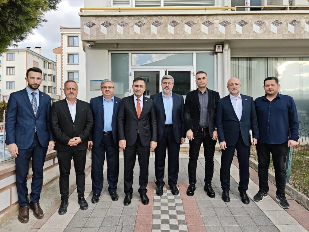 AK Parti Afyonkarahisar Milletvekili Ali Özkaya, AKSA Doğalgaz Afyonkarahisar Müdürü Tuncay Gezer’i Ziyaret Etti