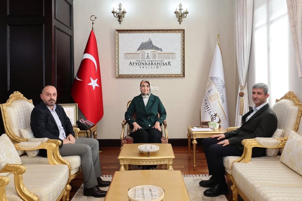 Afyonkarahisar Valiliği, Vali Doç. Dr. Kübra Güran Yiğitbaşı’nın Kar Mineral Yetkililerini Kabul Ettiğini Duyurdu