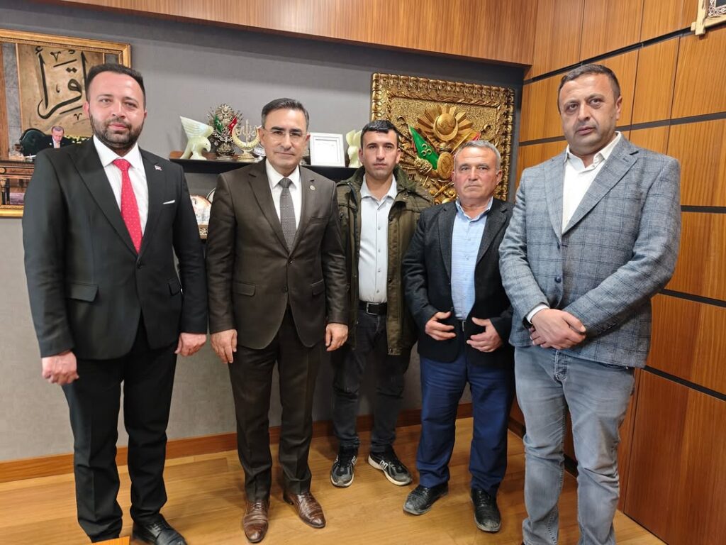 Ak Parti Milletvekili Hasan Arslan’dan Şuhut Karaadilli Belde Başkanı Hasan Şentürk’e Ziyaret