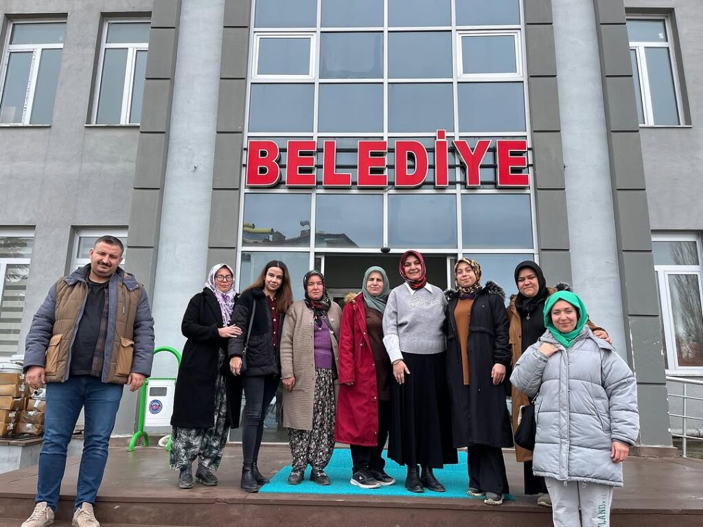 İhsaniye Belediye Başkanı Emine Gökçe, Beyköy’den Misafirlerini Ağırladı