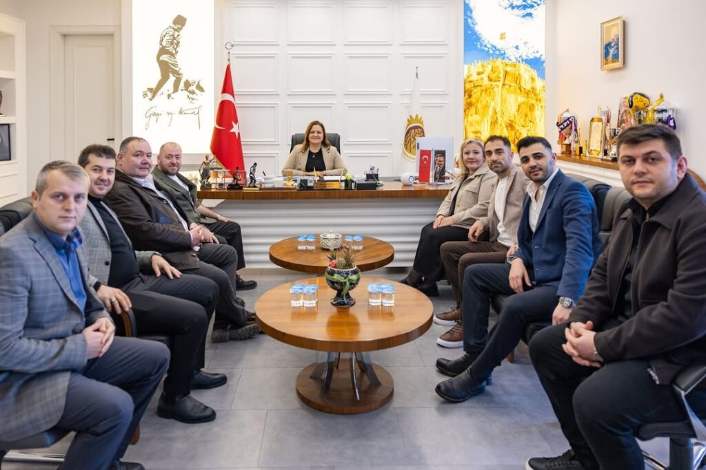 Kahveciler ve Çay Ocakları Esnaf Odası Başkanı Fehmi Nizamoğlu ve Heyeti ile Görüşüldü