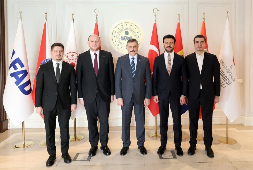 AK Parti Genel Başkan Yardımcısı Ahmet Büyükgümüş, İçişleri Bakanı Mustafa Çiftçi’ye Hayırlı Olsun Ziyaretinde Bulundu