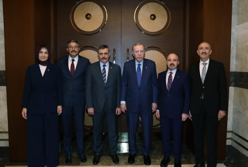 Cumhurbaşkanı Erdoğan’ın Ev Sahipliğinde İftar Programı Düzenlendi