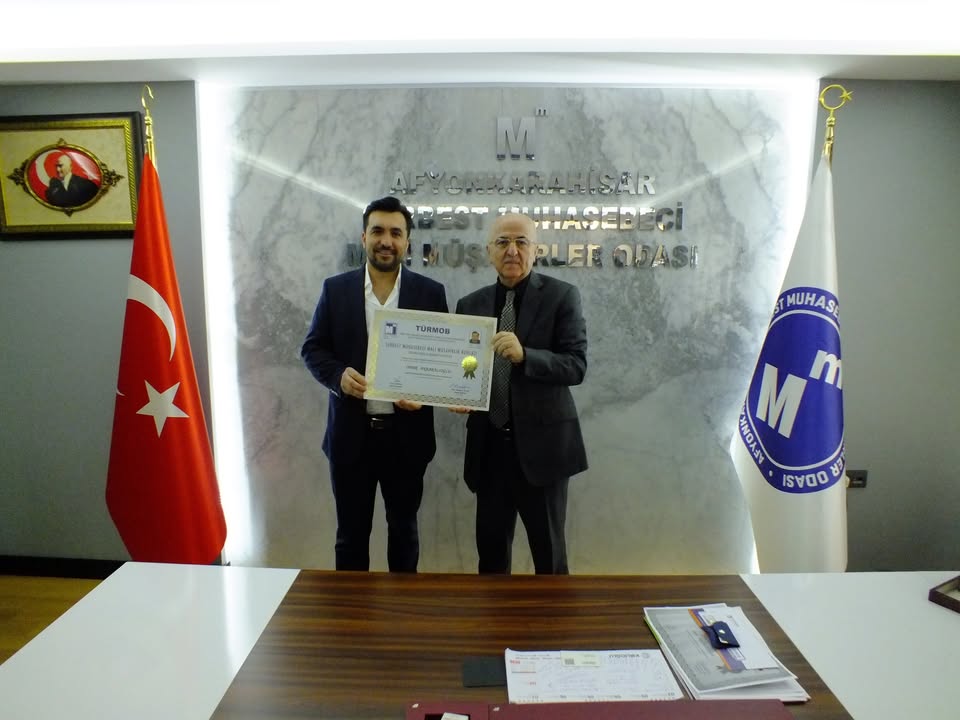 Afyonkarahisar Mali Müşavirler Odası’ndan Ömer Ankaralıoğlu’na Ruhsat Takdim Töreni
