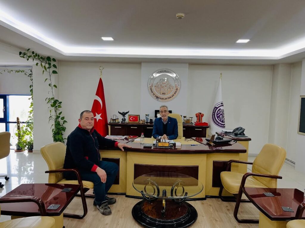 Afyonkarahisar Esnaf ve Sanatkarlar Odaları Birliği Başkanı Cengiz ÜSTÜN, Esnafımızdan Sayın Ali LÜLE’ü Ziyaret Etti