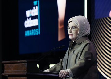 Emine Erdoğan TRT Ödül Töreninde