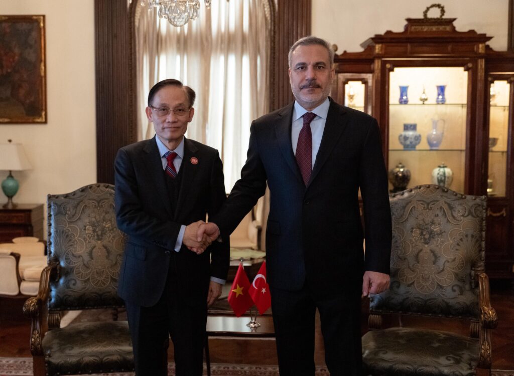 Bakan Fidan, Vietnamlı Mevkidaşıyla Görüştü