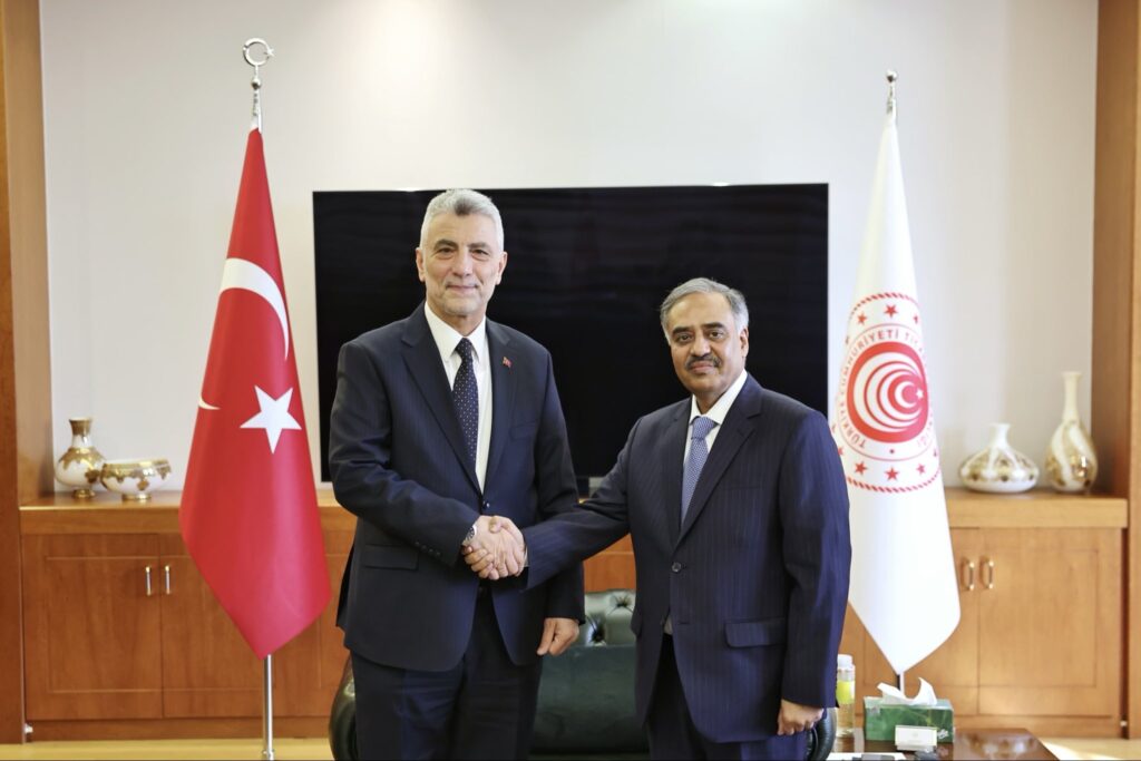 D-8 Genel Sekreteri Türkiye’de