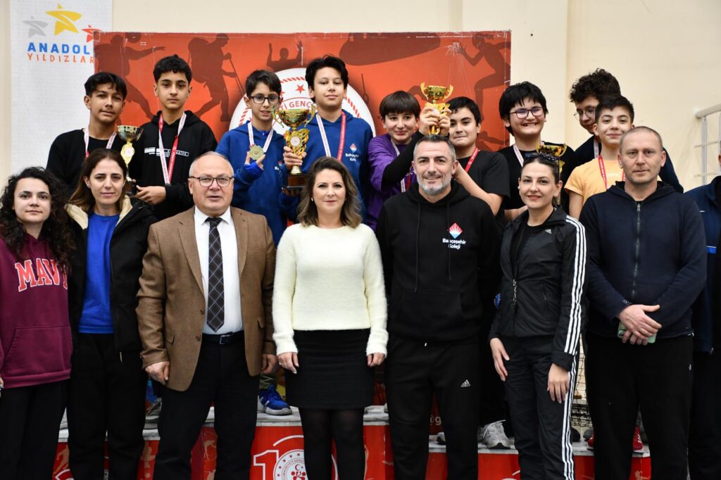 Okul Sporları Tenis Müsabakaları Tamamlandı