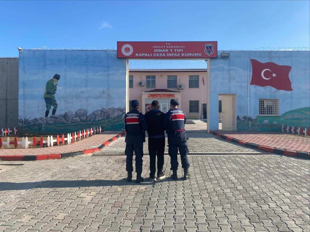 Afyon’da Suçlulara Geçit Yok: Jandarmadan 1 Haftada 50 Kişiye Operasyon