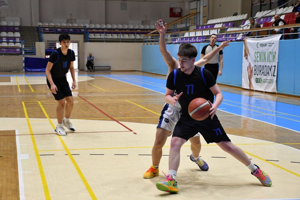 U18 Erkekler Basketbol Bölge Şampiyonası Afyonkarahisar’da Başladı