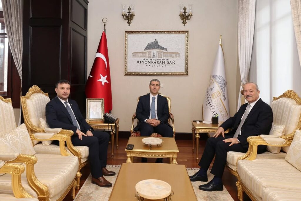 MHP Afyonkarahisar Milletvekili ve İl Başkanı Vali Dr. Naci Aktaş’ı Ziyaret Etti