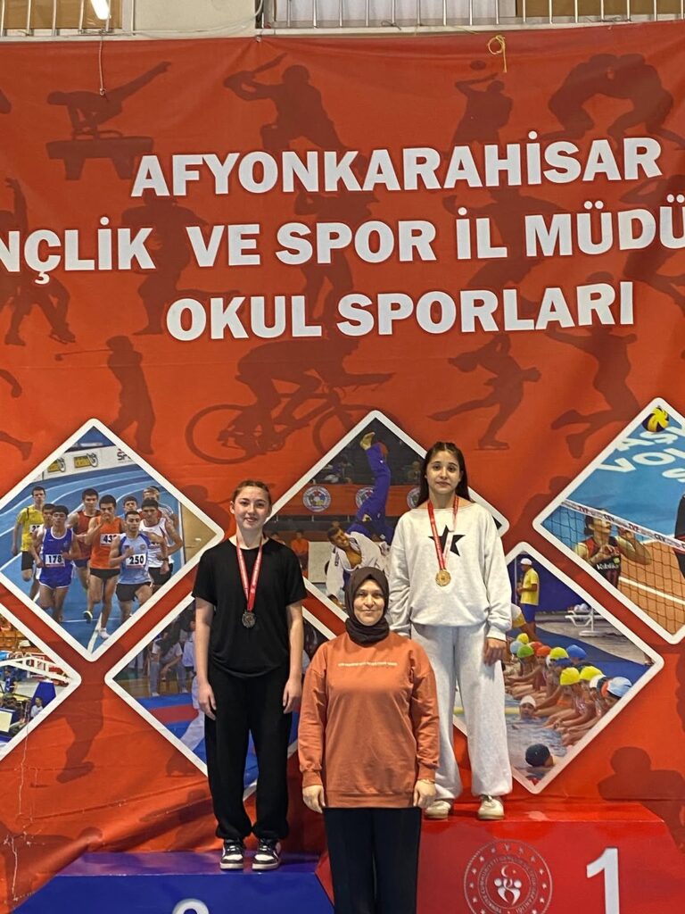 Burmalı Mahalle Sakini Sudenaz Aldemir İl Birincisi Oldu