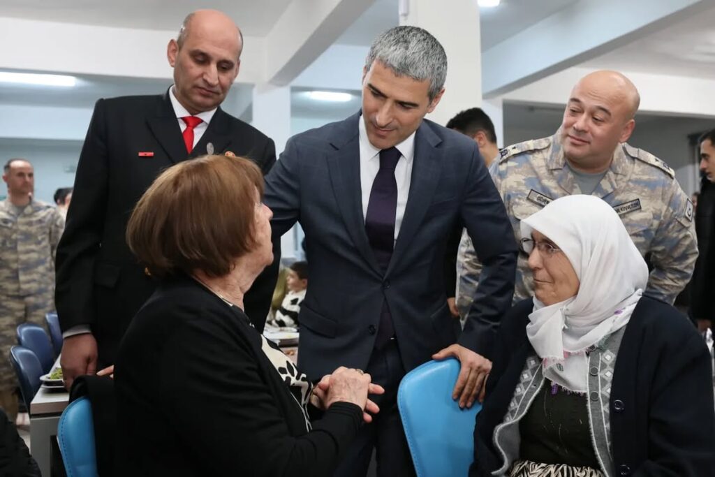 Afyonkarahisar Valiliği’nin İftar Programına Katılan Vali Dr. Naci Aktaş’tan Övgü Dolu Sözler