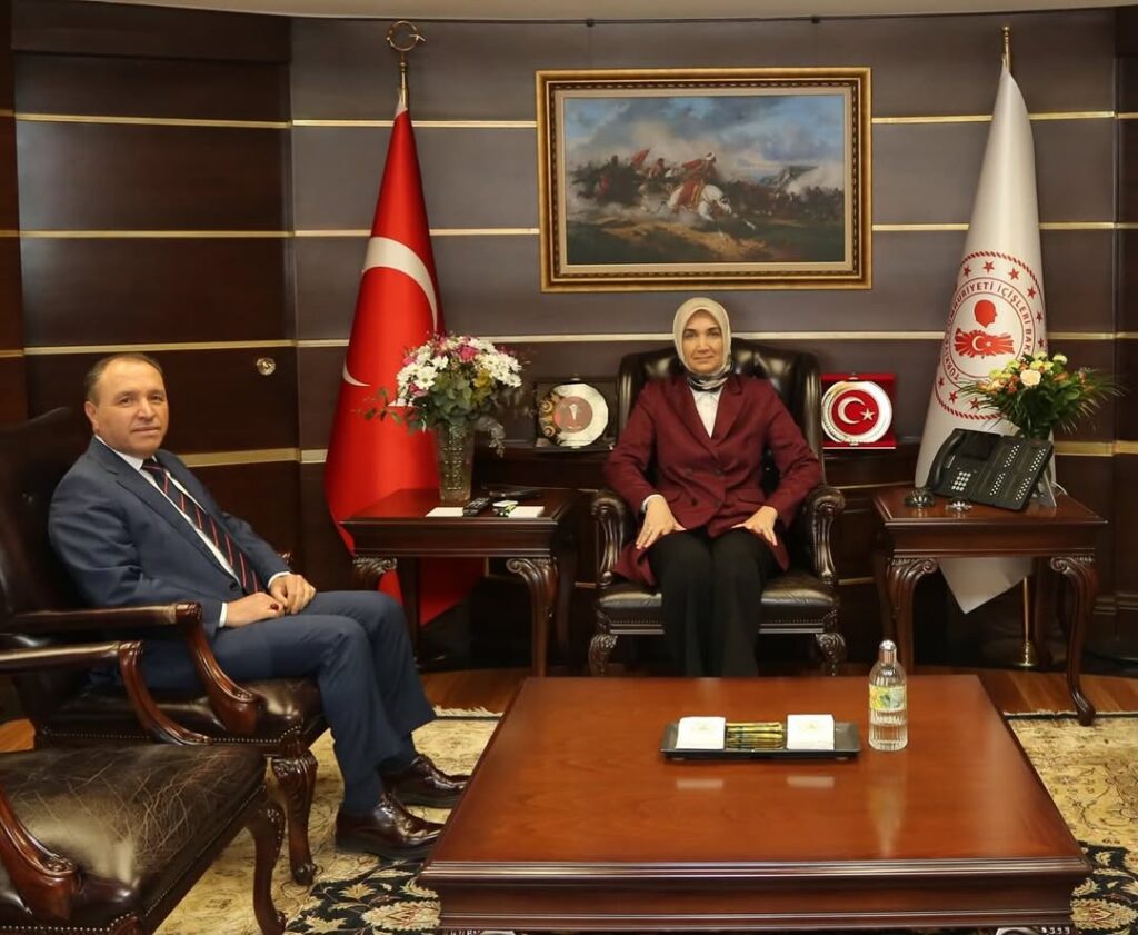 Afyon Kocatepe Üniversitesi Rektörü Prof. Dr. Mehmet Karakaş, İçişleri Bakan Yardımcısı Kübra Güran Yiğitbaşı’nı Ziyaret Etti