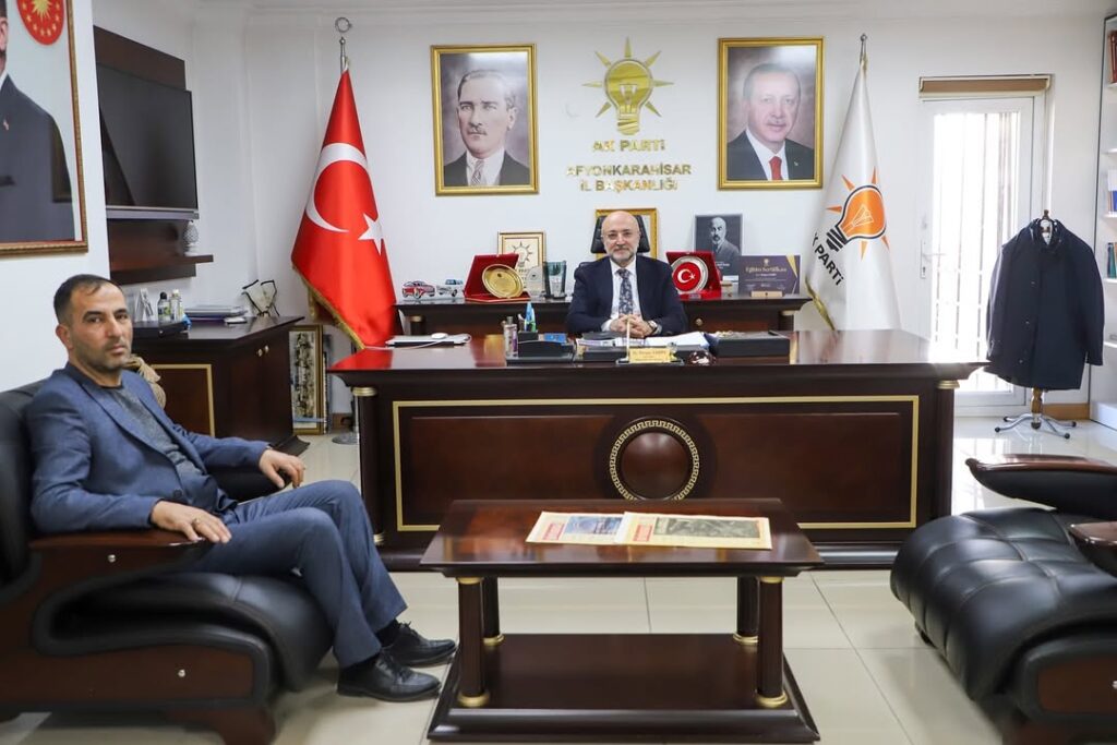 Ak Parti Afyonkarahisar İl Başkanı Avukat Turgay Şahin, Güney Belediye Başkanı Ali Baran’ı Misafir Etti
