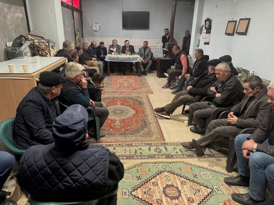 Afyonkarahisar Milletvekili İbrahim Yurdunuseven Çakır Mahallesi’nde Hemşehrileriyle Buluştu